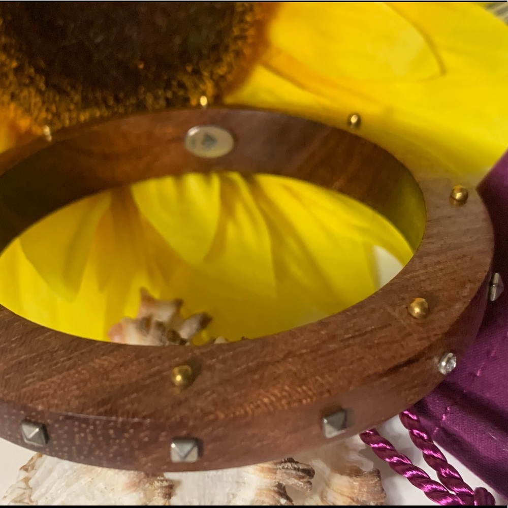 Wildwood Bangle - Picture 2 of 10